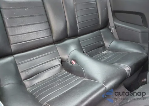 2010 Ford Mustang V6/V6 Premium z USA, uszkodzony, nr VIN 1ZVBP8AN4A5155570